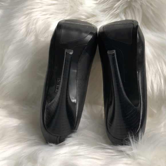 Nine West Stiletto Shoes - Picture 14 of 15